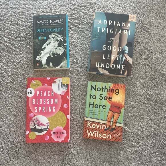 Book bundle - Picture 1 of 5